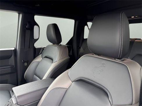 New 2025 Ford Bronco Outer Banks w/ Sasquatch Package image 8