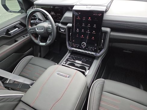 New 2026 GMC Yukon AT4 Ultimate w/ LPO, Floor Liner Package AWD/4WD image 30