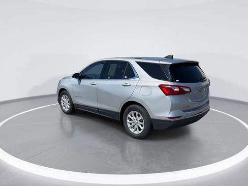 Used 2019 Chevrolet Equinox LT w/ Driver Convenience Package FWD image 5