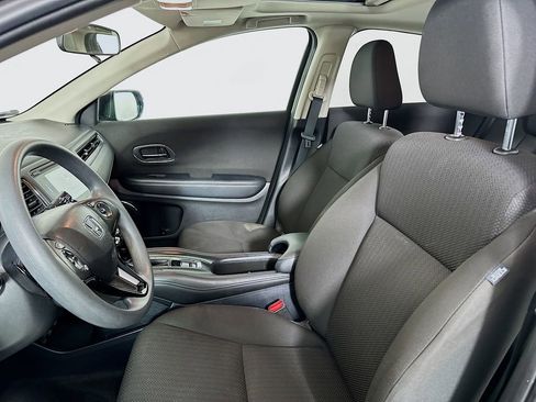 Used 2017 Honda HR-V EX image 8