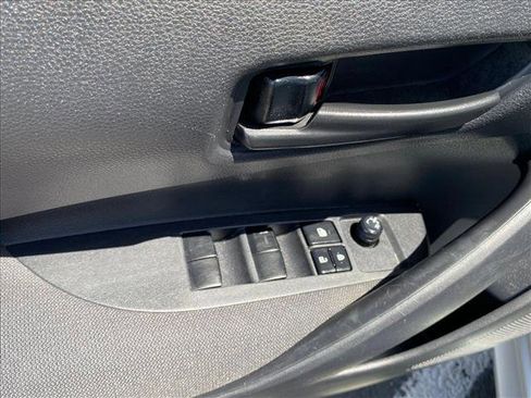 Used 2024 Toyota Corolla LE FWD image 12