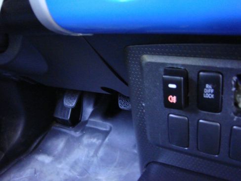 Used 2007 Toyota FJ Cruiser 4WD image 19