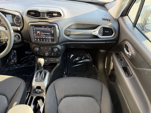 Used 2022 Jeep Renegade Sport w/ Sport Appearance Group AWD/4WD image 23
