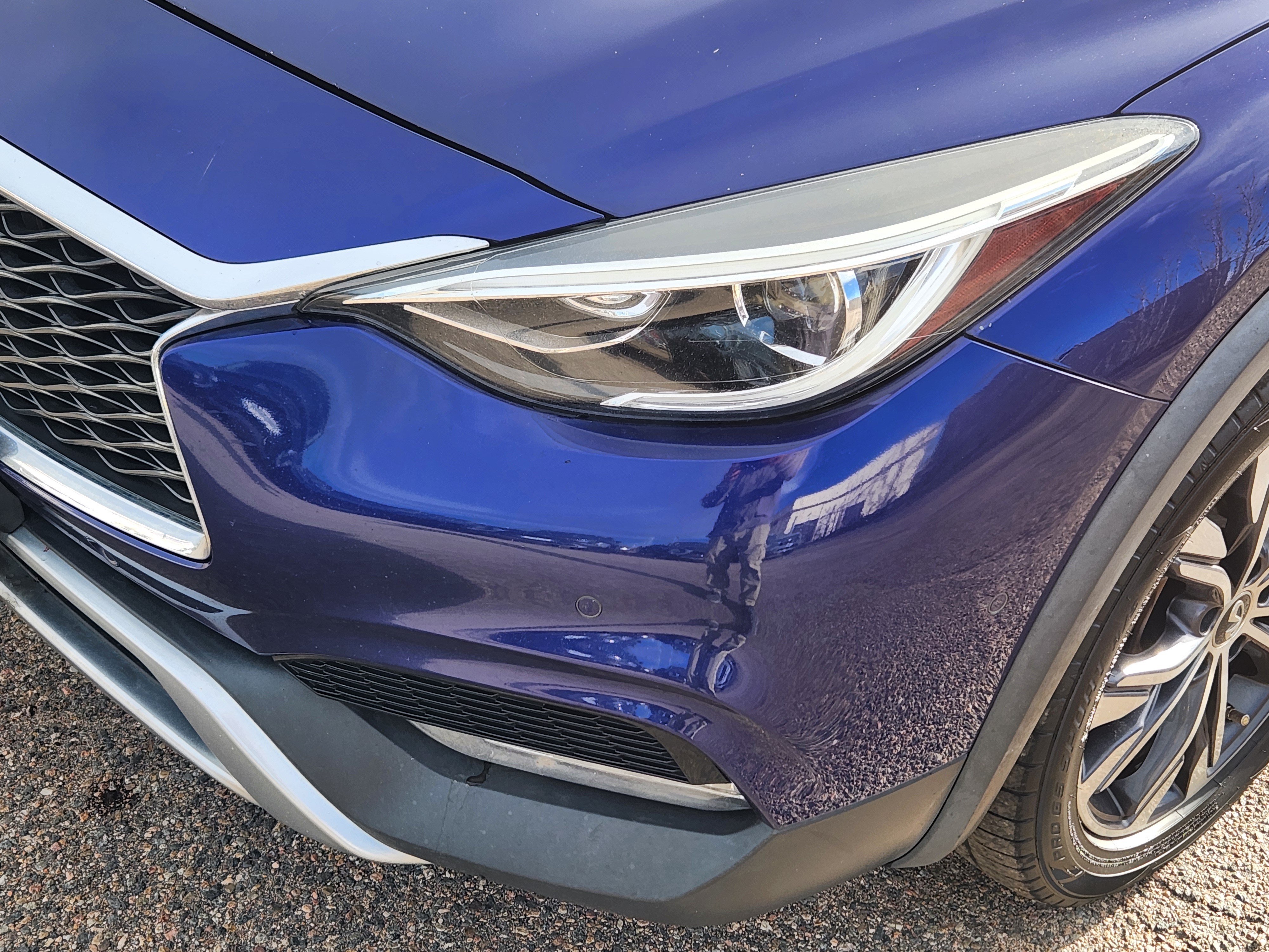 Used 2017 INFINITI QX30 Premium w/ Technology Package AWD/4WD image 4