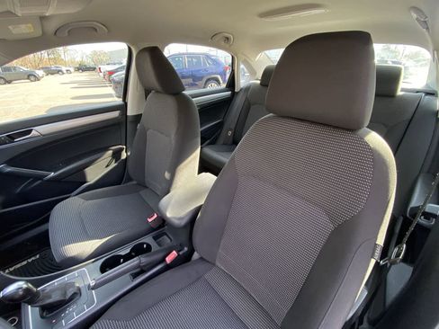 Used 2016 Volkswagen Passat 1.8T S image 24