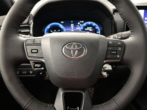 Used 2025 Toyota Camry XSE w/ Premium Plus Package FWD image 30