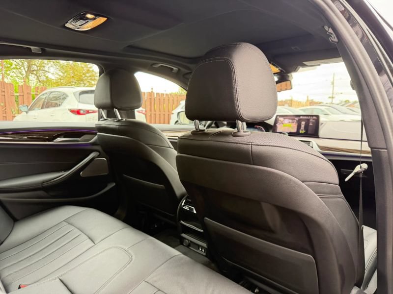 Used 2021 BMW 530i xDrive w/ Premium Package AWD/4WD image 28
