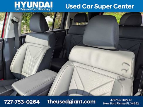 Used 2026 Hyundai Santa Fe SEL FWD image 3