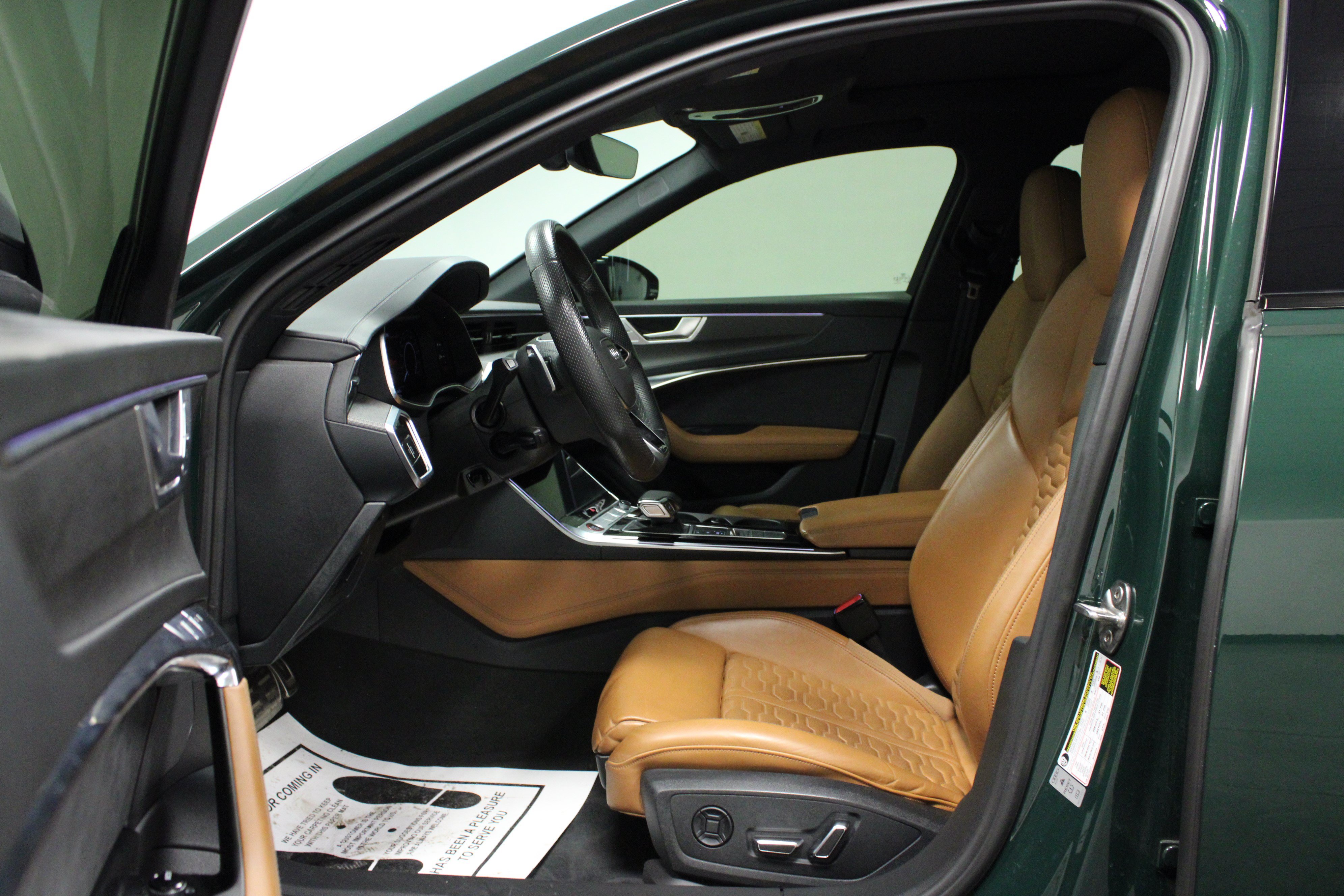 Used 2023 Audi RS 6 AWD/4WD image 12