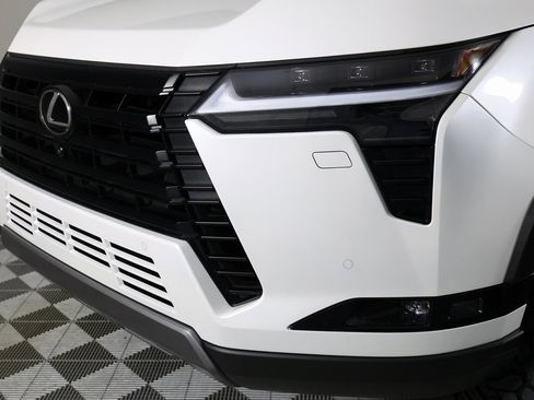 Used 2024 Lexus GX 550 image 42