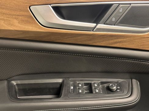 New 2026 Volkswagen Atlas SE image 10