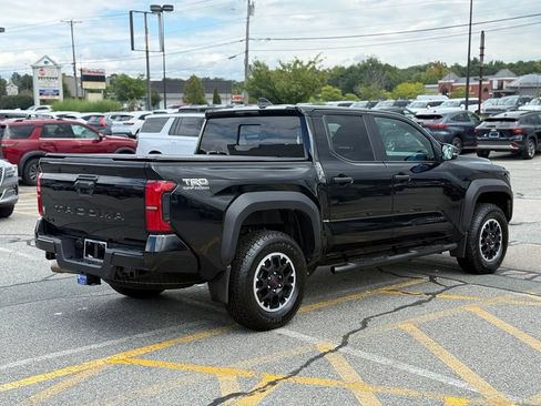 Used 2024 Toyota Tacoma TRD Off-Road w/ TRD Off Road Upgrade Package AWD/4WD image 6