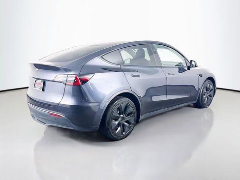Used 2025 Tesla Model Y Long Range image 5