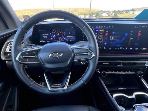 Used 2025 Chevrolet Traverse Z71 AWD/4WD image 8