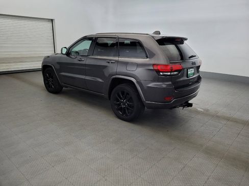 Used 2017 Jeep Grand Cherokee Altitude AWD/4WD image 3