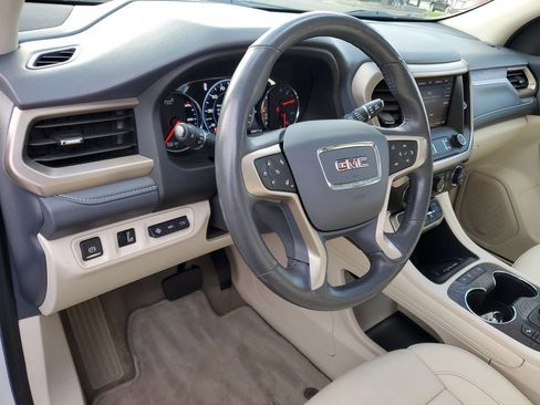 Used 2021 GMC Acadia Denali w/ Denali Technology Package image 10
