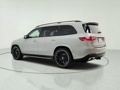 Used 2024 Mercedes-Benz GLS 450 4MATIC image 7