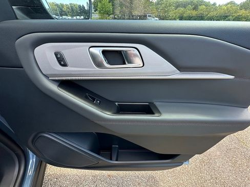New 2026 Ford Explorer Active AWD/4WD image 23