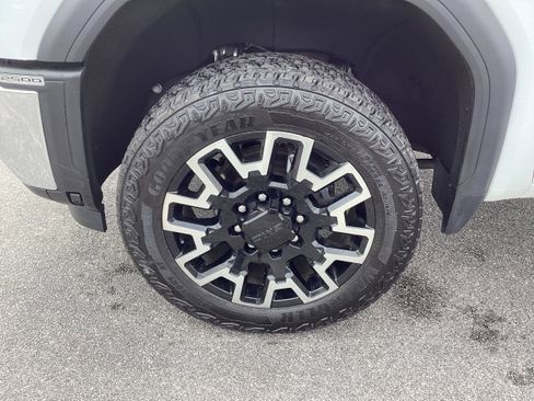Used 2024 GMC Sierra 2500 Pro AWD/4WD image 10