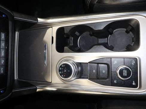 Used 2020 Ford Explorer ST image 9