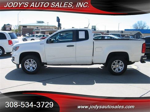 Used 2017 Chevrolet Colorado W/T w/ WT Convenience Package RWD image 29