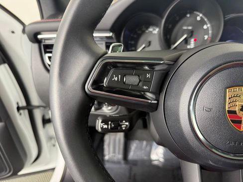 Certified 2026 Porsche Macan AWD/4WD image 27