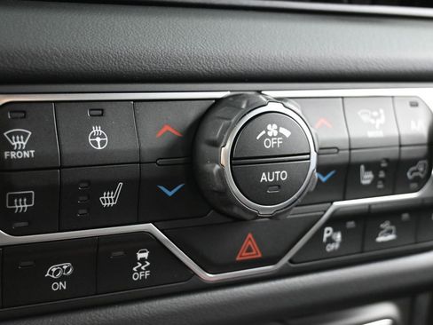 Used 2025 Jeep Wrangler Unlimited Rubicon 392 image 27