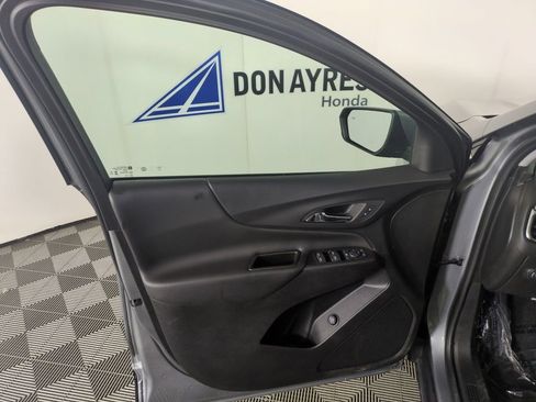 Used 2023 Chevrolet Equinox LT image 13