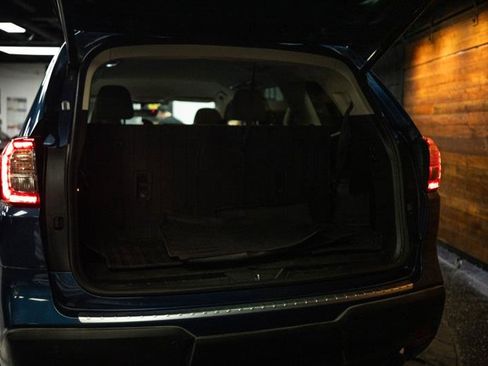 Used 2019 Subaru Ascent Limited w/ Popular Package #3 AWD/4WD image 7