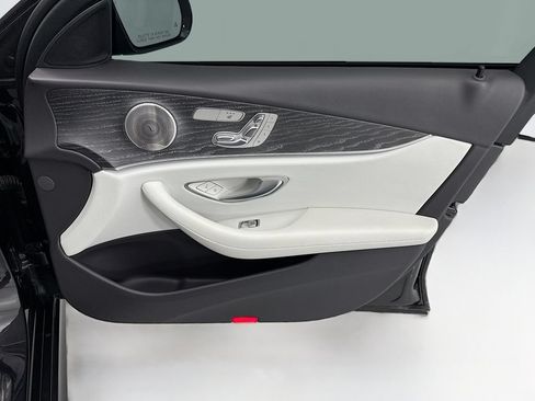 Used 2023 Mercedes-Benz E 350 Sedan image 24