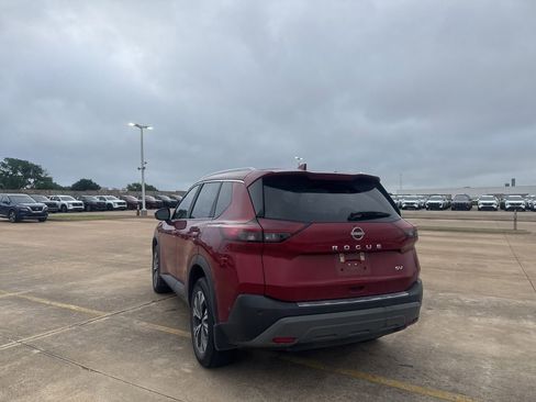 Certified 2023 Nissan Rogue SV w/ SV Premium B Package FWD image 16