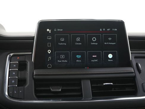 Used 2023 GMC Yukon AT4 w/ Technology Package AWD/4WD image 22