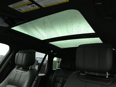 Used 2022 Land Rover Range Rover P525 Westminster Edition image 20