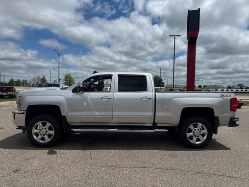 Used 2019 Chevrolet Silverado 2500 LTZ w/ Duramax Plus Package AWD/4WD image 2