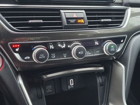 Used 2018 Honda Accord Sport image 22