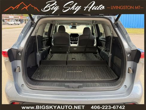 Used 2023 Toyota Highlander LE AWD/4WD image 24