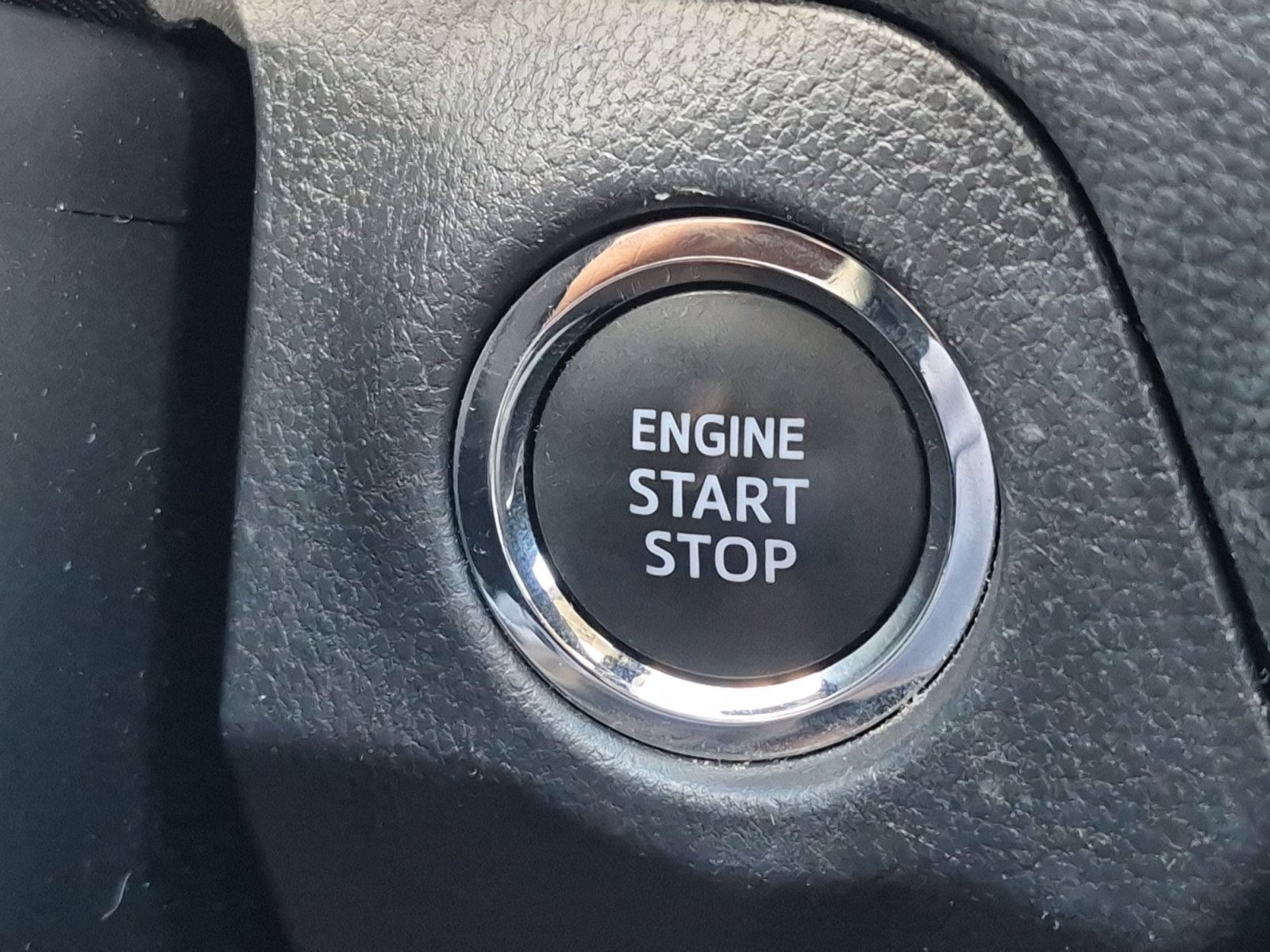 Used 2025 Toyota RAV4 XLE AWD/4WD image 29