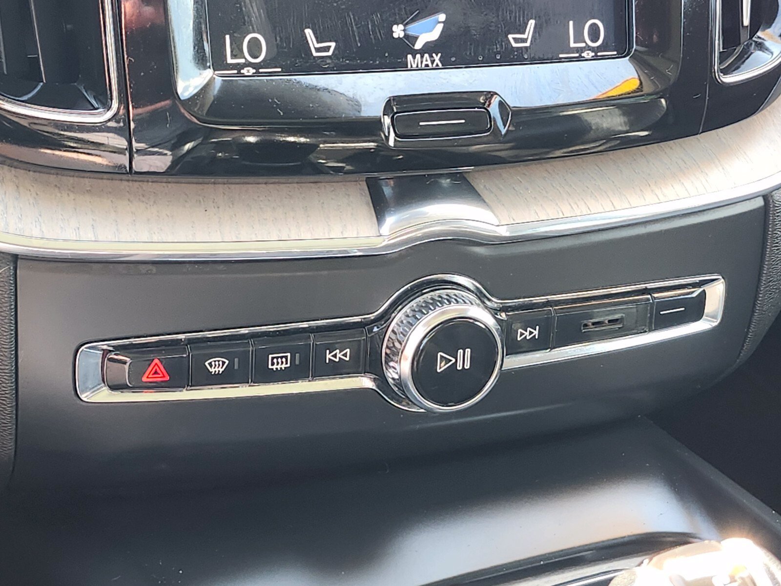 Used 2018 Volvo XC60 T6 Inscription w/ Convenience Package AWD/4WD image 21