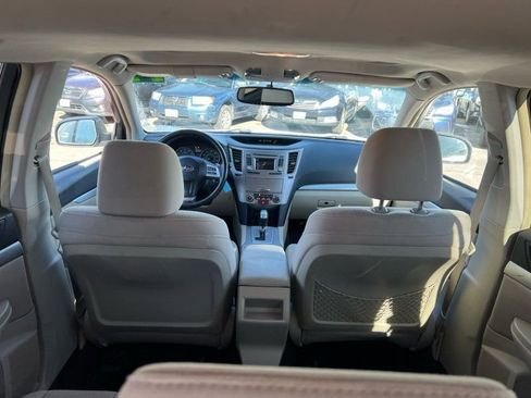 Used 2014 Subaru Outback 2.5i Premium w/ Moonroof Package image 10