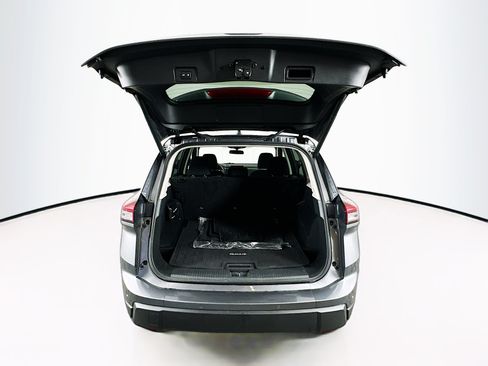 Used 2025 Nissan Rogue SV AWD/4WD image 27