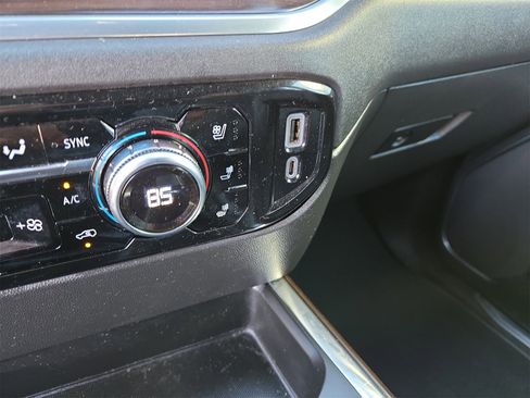 Used 2022 GMC Sierra 1500 SLT w/ SLT Convenience Package image 27