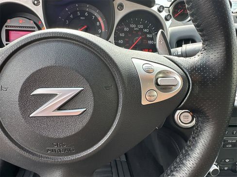 Used 2019 Nissan 370Z Touring image 22