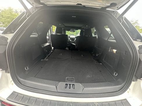 Used 2025 Ford Explorer ST image 13