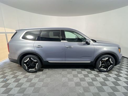 Certified 2023 Kia Telluride S w/ S Sunroof Package FWD image 2