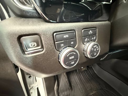 Used 2024 GMC Sierra 1500 Elevation w/ LPO, Elevation Black Package AWD/4WD image 23