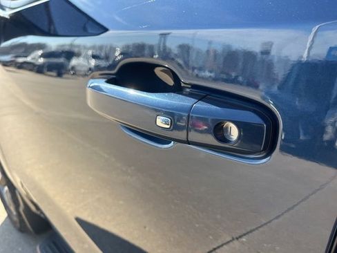 Used 2022 Chevrolet Silverado 1500 RST image 59