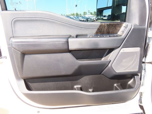 Certified 2024 Ford F250 Lariat w/ Sport Appearance Package image 25