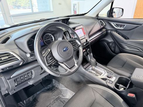 Used 2022 Subaru Forester Premium image 11