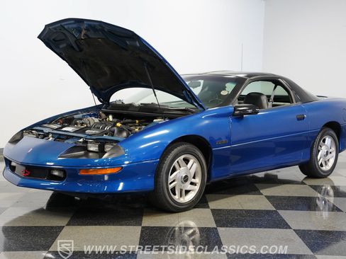 Used 1995 Chevrolet Camaro Z28 RWD image 32