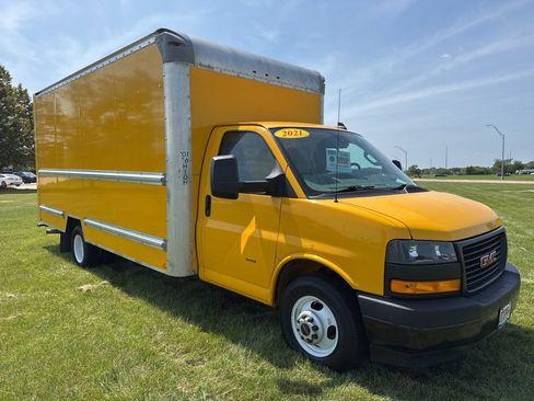 Used 2021 GMC Savana 3500 Extended w/ Power Convenience Package image 13